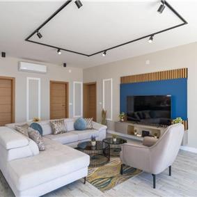 Luxury 4 Bedroom Villa with Infinity Pool, Sauna, Gym, Jacuzzi and Sea Views in Orašac, near Dubrovnik, Sleeps 8